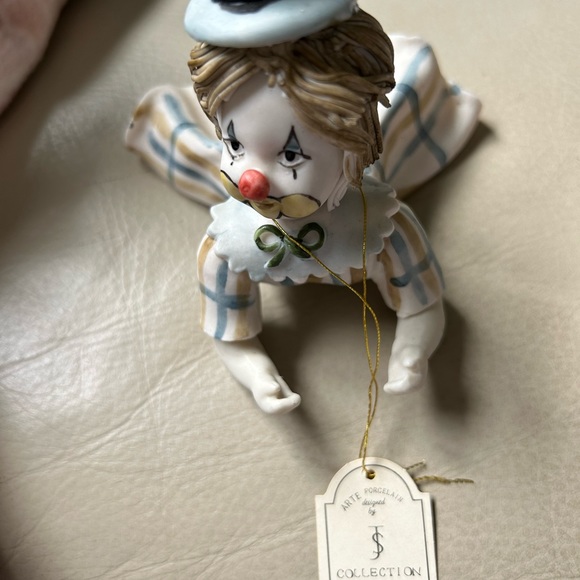 NWT Vintage Arte Porcelain Clown Figurine Designed by JS Collection - Picture 4 of 4